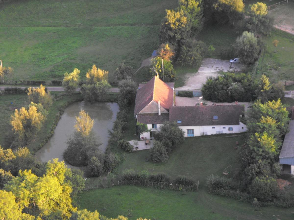 Domaine De Varenne Bed and Breakfast Saint-Amand-en-Puisaye Εξωτερικό φωτογραφία
